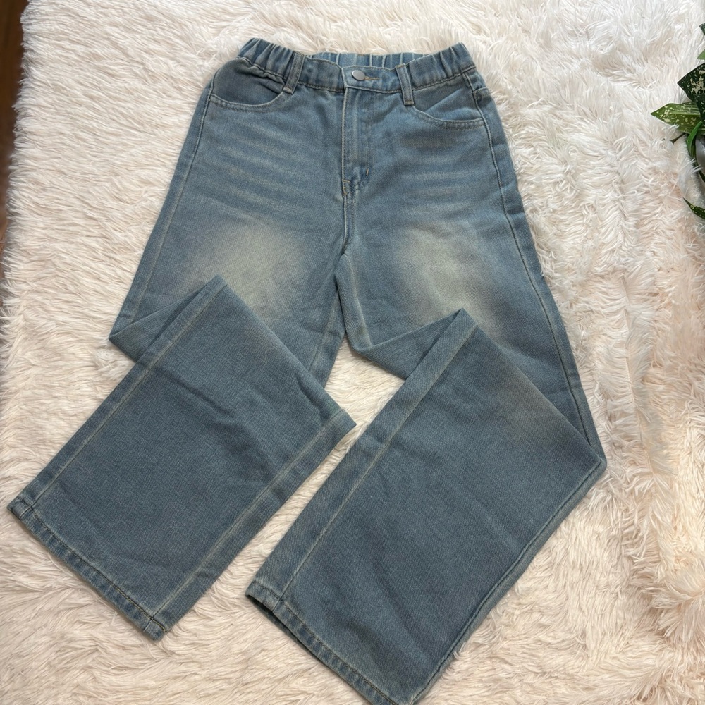 SHEIN Kids Light Blue Jeans